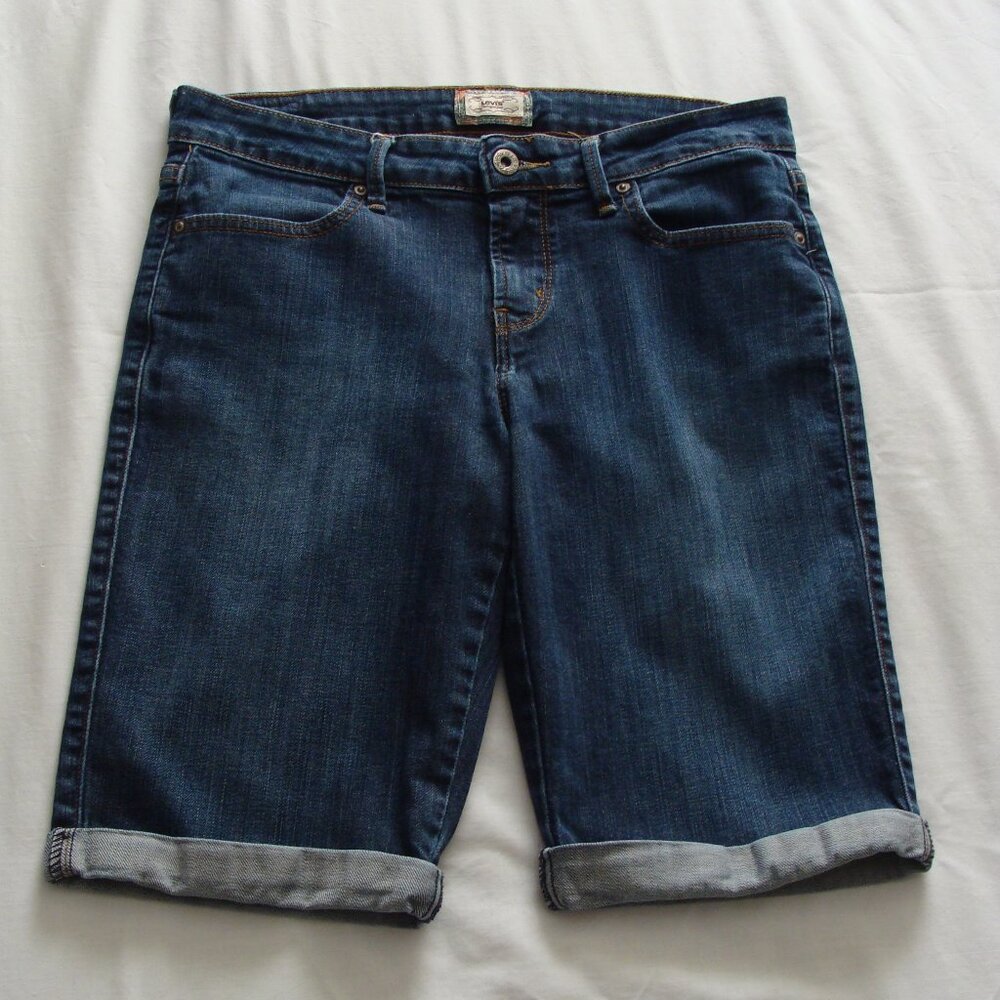 LEVI's 545 Medium-Dark Wash BERMUDA Length Denim Jean SHORTS Sz 6 (11 Inseam)